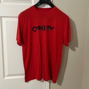 Oakley tee